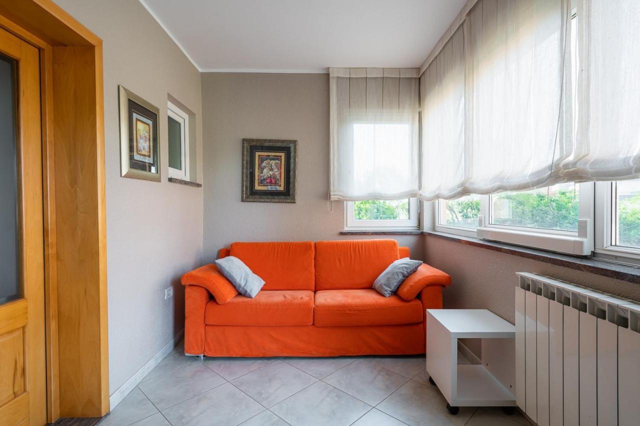 House With Apartments Dragica Умаг Екстериор снимка